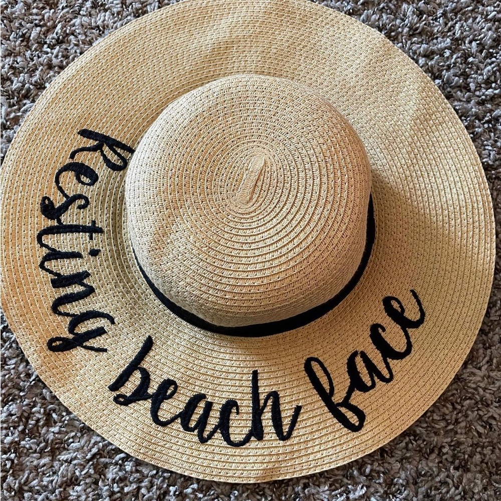 Sun hat - “Resting Beach Face”